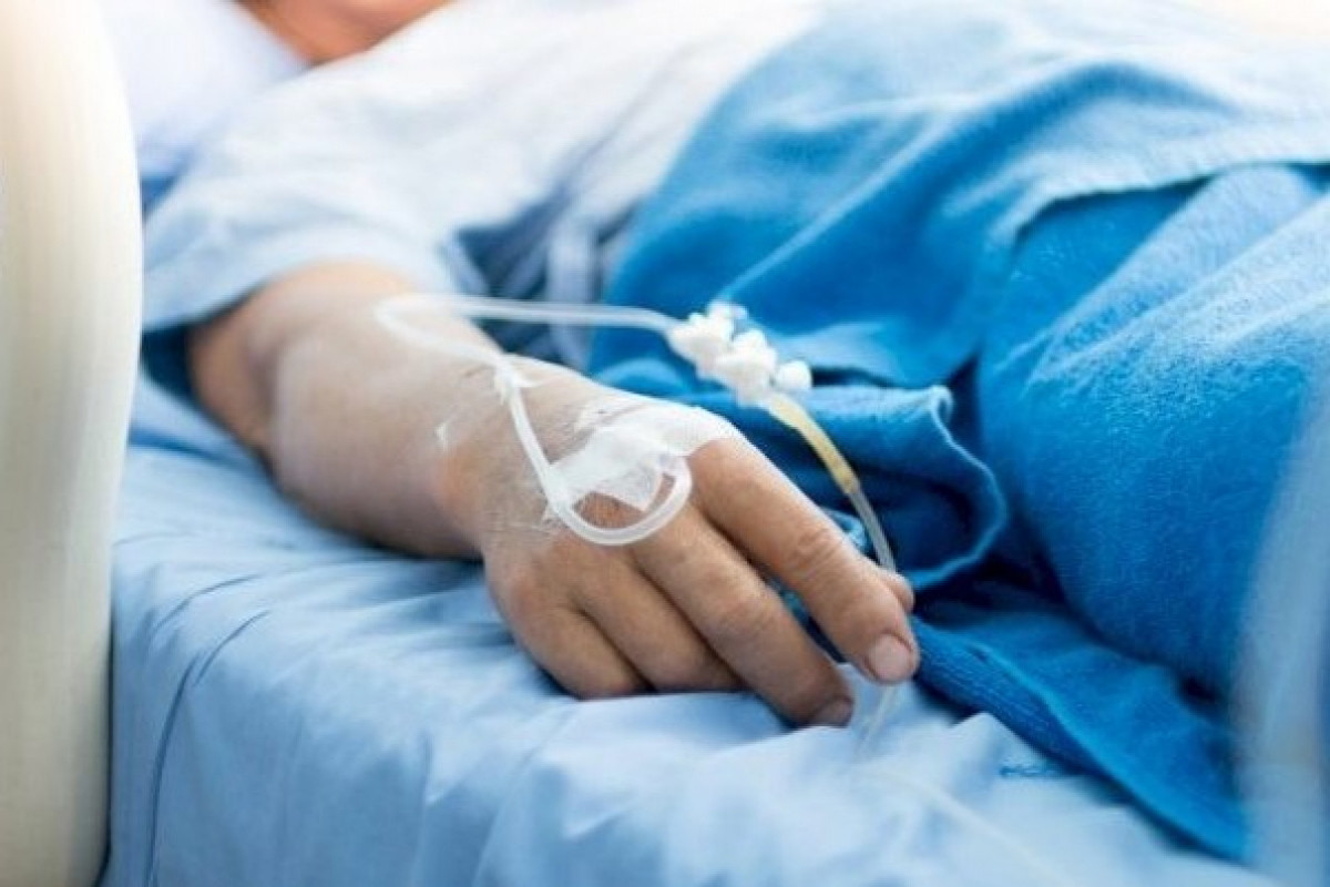 Bakıda məktəbdə 8 şagird saqqızdan zəhərlənib - YENİLƏNİB