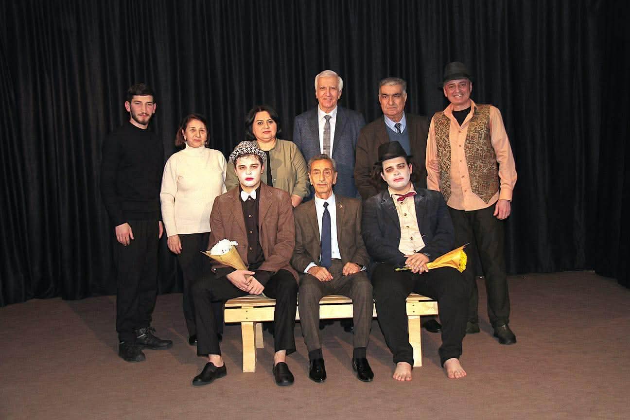 Azərbaycanda yeni teatr studiyası yarandı – “Eynək” ilk tamaşasını təqdim etdi
