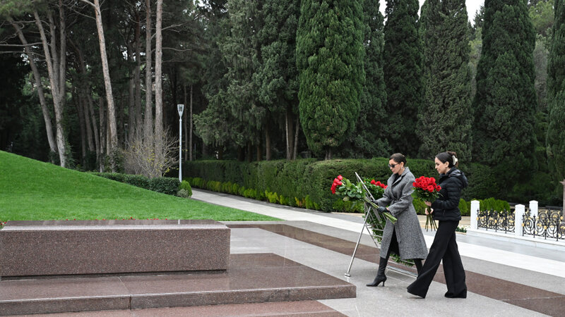 Mehriban Əliyeva Heydər Əliyevin məzarının ziyarəti ilə bağlı paylaşım etdi