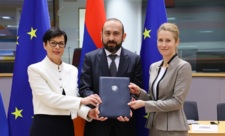 "Paşinyanın iki stul siyasəti keçərli olmayacaq”