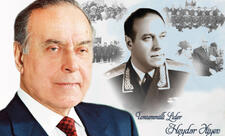 Gənclər Kitabxanasında Ulu Öndərin xatirəsinə həsr edilən silsilə materiallar hazırlanıb