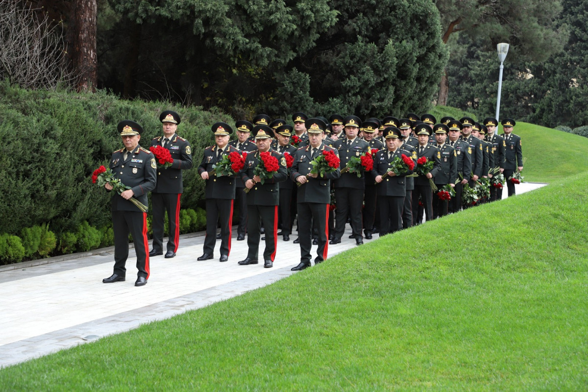 Dövlət Xidmətinin əməkdaşları Heydər Əliyevin xatirəsini yad edib