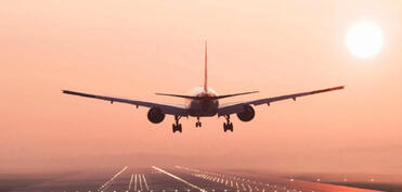 Azərbaycanda hava yolu ilə sərnişin daşımaları artıb, yük daşımaları isə azalıb