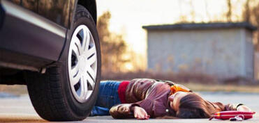 Gəncədə yük avtomobili yaşlı qadını vuraraq öldürüb