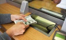 Azərbaycandan Gürcüstana pul köçürmələri azalıb