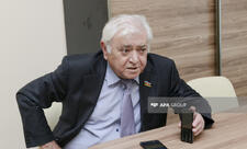 Aqil Abbas Amnistiya aktının həbsdə olan jurnalistlərə də şamil olunmasını istəyir