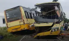 Hindistanda yeddi avtobus və üç avtomobil toqquşub