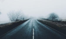 Yol polisi dağlıq yollarda hərəkət edən sürücülərə xəbərdarlıq edib