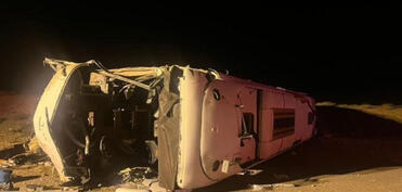 İranda avtobus minik maşını ilə toqquşaraq aşıb, 13 nəfər ölüb