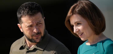 Zelenski Sandu ilə görüşüb