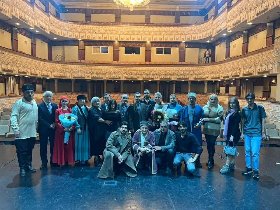 Sumqayıt Dövlət Dram Teatrı Akademik Milli Dram Teatrının səhnəsində çıxış edib