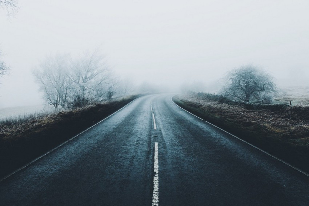 Yol polisi dağlıq yollarda hərəkət edən sürücülərə xəbərdarlıq edib