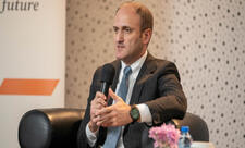 ƏƏSMN şöbə müdiri: Qanuna edilən dəyişiklik atalıq məzuniyyətindən istifadəyə şərait yaradacaq