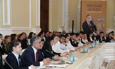 Paytaxt məktəblilərinin müəllifi olduğu növbəti kitabın təqdimatı olub