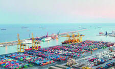 Bu ilin 11 ayında Bakı Limanı 7,5 milyon tondan çox yük aşırıb