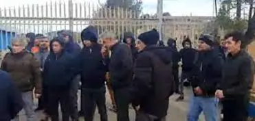 Əbhərli işçilər etiraz aksiyası keçirdilər