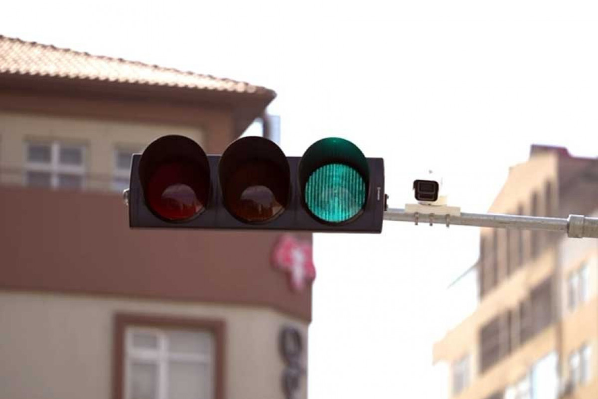 Bakıda ilk dəfə ağıllı svetoforlar quraşdırılıb