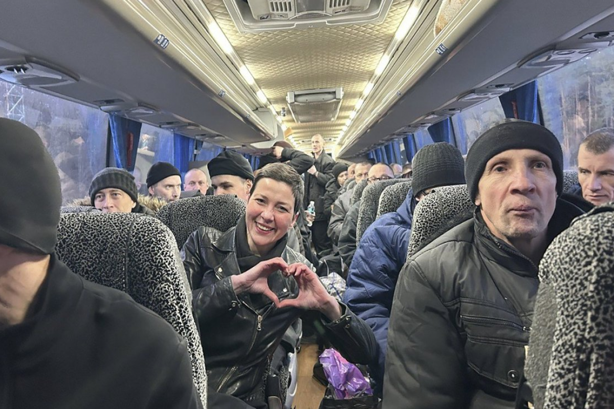 Belarusun azad etdiyi 20 müxalifətçi Litvaya gətirilib