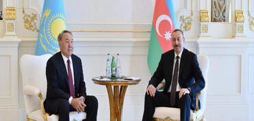Nursultan Nazarbayev Prezident İlham Əliyevi təbrik edib