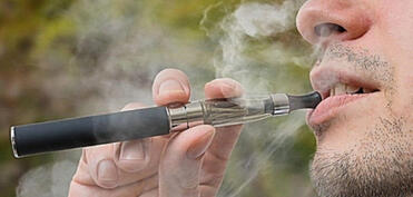 Elektron siqaretlərlə bağlı qadağaların fevralın 1-dən deyil, aprelin 1-dən qüvvəyə minməsi təklif olunur