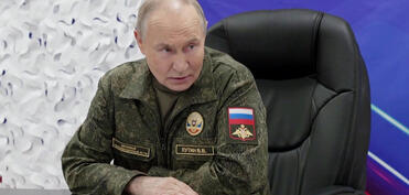 Putin: Rusiya ordusu bütün təmas xətti boyunca irəliləyir