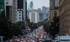 Bakıda taksi parkının optimallaşdırılması tıxacların azaldılması üçün təxirəsalınmaz addım kimi göstərilir