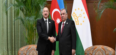 Emoməli Rəhmon Prezident İlham Əliyevi təbrik edib