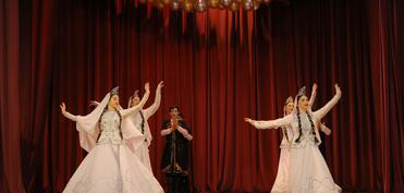 Şüvəlanda Dünya Azərbaycanlılarının Həmrəylik Günü və Yeni il bayramına həsr olunmuş konsert keçirilib