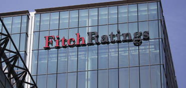 Fitch: 2026-cı ildə təklifin artması neft qiymətlərini 63 dollara endirə bilər