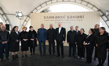 Prezident İlham Əliyev Kərkicahan qəsəbəsində buraya köçən sakinlərlə görüşüb - YENİLƏNİB