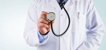 Azərbaycanda həkimlərin hərbi xidmət müddətinin azaldılması təklif olunur