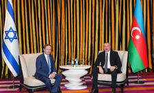 İsxak Hersoq Azərbaycan Prezidentinə zəng edib