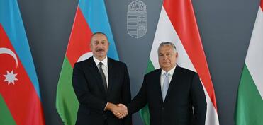 Viktor Orban İlham Əliyevi təbrik etdi