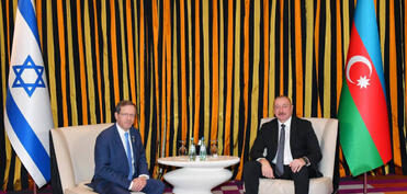 İsxak Hersoq Azərbaycan Prezidentinə zəng edib