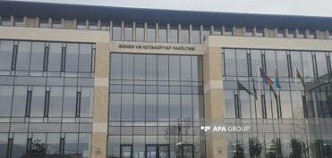 Qarabağ Universitetinin Biznes və iqtisadiyyat fakültəsinin yeni inşa olunmuş binasına media-tur olub - FOTO