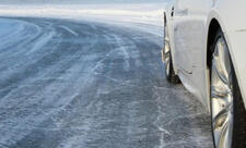 Avtomobil yollarında buzlaşmaya qarşı qabaqlayıcı tədbirlər görülür