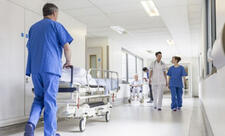 Qaradağda 2 avtobusun toqquşması nəticəsində xəsarət alanların vəziyyəti açıqlanıb