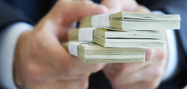 Bank əmanətçilərinin depozit gəlirləri 1.2 mlrd. manata yaxınlaşıb