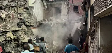 Misirdə beşmərtəbəli bina çökdü: 8 nəfər ölüb