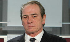 Hollivud ulduzu Tommi Li Consun qızı oteldə ölü tapılıb