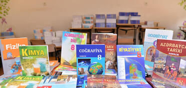 Şagirdlərin pulsuz dərsliklərlə təmin olunmasına ayrılan məbləğ açıqlanıb