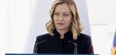 İtaliyanın Baş naziri Venesuela müxalifətinin lideri ilə telefonla danışıb