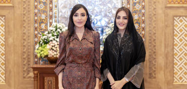 Heydər Əliyev Fondunun vitse-prezidenti Omanın birinci xanımı ilə görüşüb