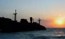 Türkiyəyə məxsus gəmi Qara dənizdə saya oturub