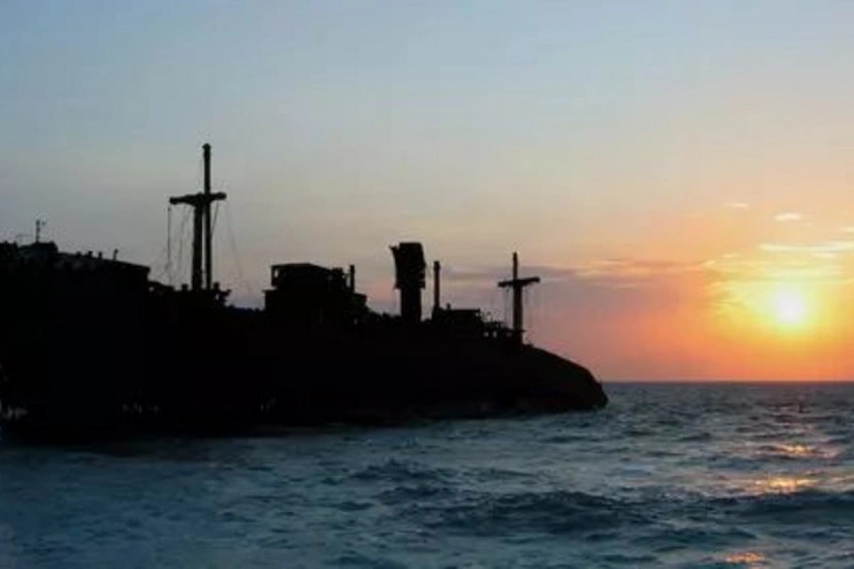 Türkiyəyə məxsus gəmi Qara dənizdə saya oturub