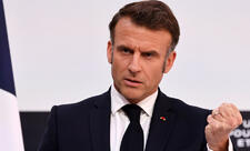 Makron: Minlərlə fransız əsgəri Ukraynaya göndərilə bilər