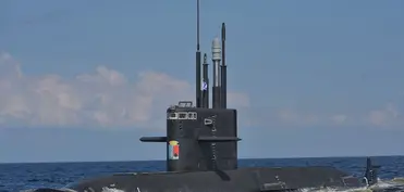 ABŞ-ın təqib etdiyi tankeri müşayiət etmək üçün Rusiya sualtı qayıq göndərib