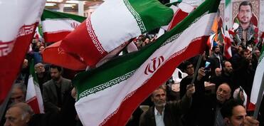 İranda etirazçılar iki şəhərin nəzarətə alındığını bildirir​​​​​​​