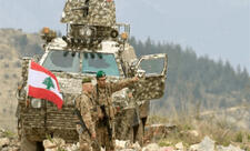 Livan ordusu ölkənin cənubunda hərbi texnikaya nəzarəti ələ alıb