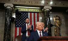 Tramp 24 fevralda konqresə çıxış edəcək